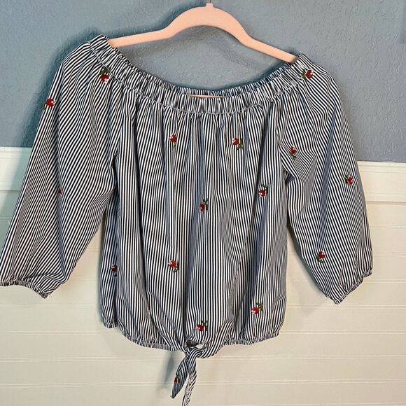 Kontrol Off The Shoulder Pinstripe w/Flowers Top - Picture 4 of 4